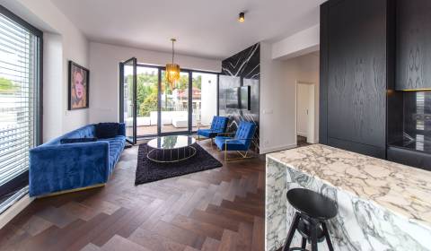 4-Zimmer-Wohnung, Vlčkova, zu vermieten, Bratislava - Staré Mesto, Slo
