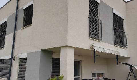 4-Zimmer-Wohnung, zu verkaufen, Senec, Slowakei