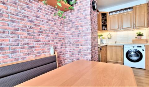 3-Zimmer-Wohnung, Jasovská, zu verkaufen, Bratislava - Petržalka, Slow