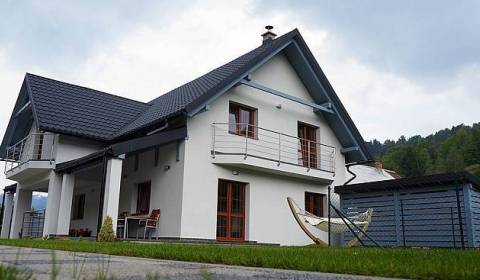 Einfamilienhaus, časť Garáže, zu verkaufen, Čadca, Slowakei