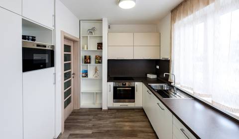 1-Zimmer-Wohnung, Jurská, zu verkaufen, Bratislava - Nové Mesto, Slowa