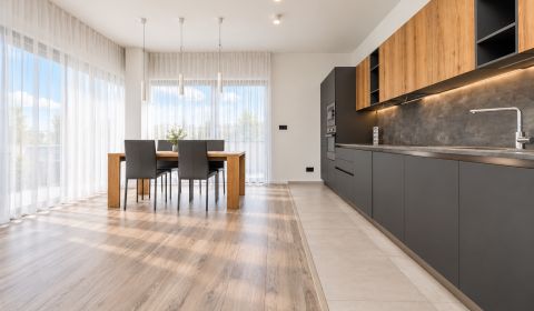  Wohnung zu mieten in Bratislava
