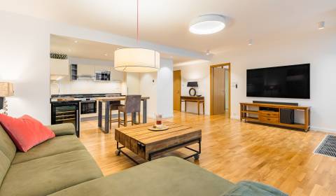 Mieten 2-Zimmer-Wohnung, 2-Zimmer-Wohnung, Dvořákovo nábrežie, Bratisl