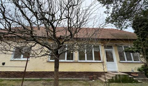Predám rodinný dom v tichom prostredí v obci Michal nad Žitavou