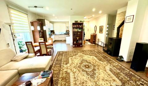 Kaufen Einfamilienhaus, Einfamilienhaus, Dvory nad Žitavou, Nové Zámky