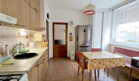Kaufen 3-Zimmer-Wohnung, 3-Zimmer-Wohnung, Bystrého, Bratislava - Ruži