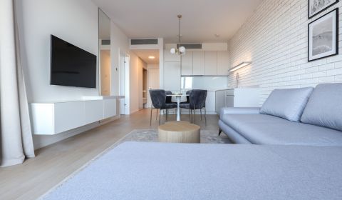 Kaufen 2-Zimmer-Wohnung, 2-Zimmer-Wohnung, Továrenská, Bratislava - St