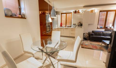 Kaufen Einfamilienhaus, Einfamilienhaus, Osloboditeľská, Bratislava -