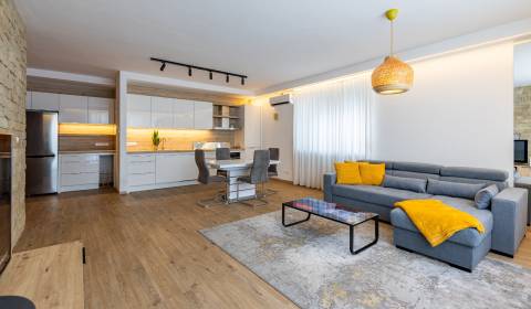 Mieten 4-Zimmer-Wohnung, 4-Zimmer-Wohnung, Novosvetská, Bratislava - S