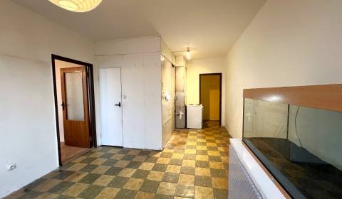 Kaufen 3-Zimmer-Wohnung, 3-Zimmer-Wohnung, Bánovce nad Bebravou, Slowa