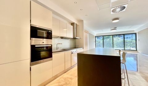 Mieten 5+ Zimmer-Wohnung, 5+ Zimmer-Wohnung, Hlboká cesta, Bratislava 