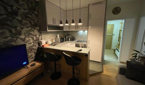 Mieten 1-Zimmer-Wohnung, 1-Zimmer-Wohnung, Jazdecká, Nové Zámky, Slowa