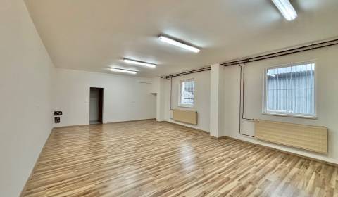 Mieten Geschäftsräumlichkeiten, Geschäftsräumlichkeiten, Centrum, Čadc