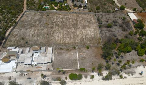MAKUNDUCHI - PERFEKTES GRUNDSTÜCK AM STRAND
