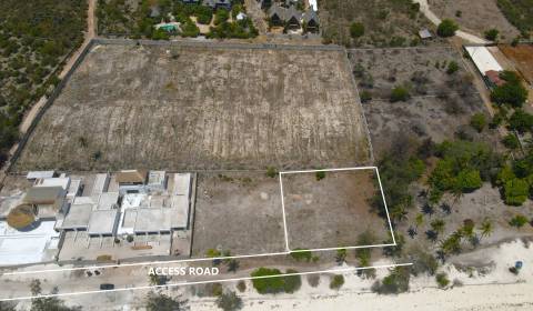 MAKUNDUCHI – GRUNDSTÜCK AM STRAND