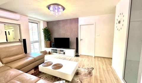 Mieten 3-Zimmer-Wohnung, 3-Zimmer-Wohnung, Bratislavská, Skalica, Slow