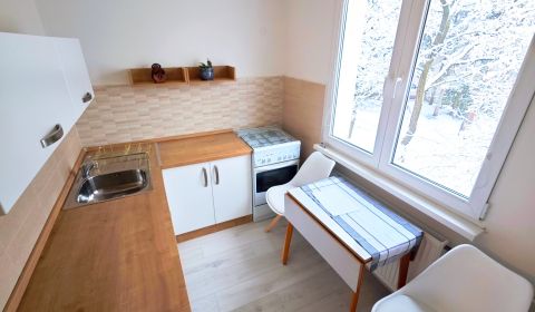 Kaufen 2-Zimmer-Wohnung, 2-Zimmer-Wohnung, Sadová, Banská Bystrica, Sl