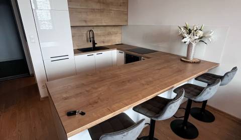 Mieten 2-Zimmer-Wohnung, 2-Zimmer-Wohnung, Bratislava - Staré Mesto, S