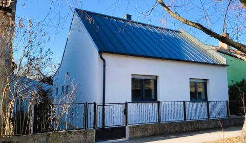 Gemütlicher Bungalow mit neuer Küche, Bahnhofsnähe