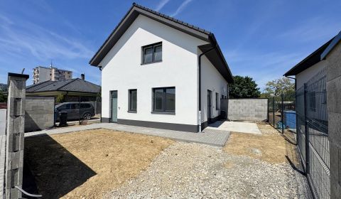 Kaufen 3-Zimmer-Wohnung, 3-Zimmer-Wohnung, Záhradná, Piešťany, Slowake