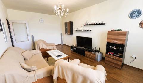 Kaufen 3-Zimmer-Wohnung, 3-Zimmer-Wohnung, Ľ. Podjavorinskej, Trebišov