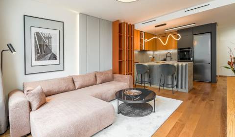 Mieten 2-Zimmer-Wohnung, 2-Zimmer-Wohnung, Floriánska, Bratislava - St