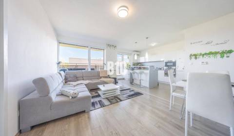 Kaufen 3-Zimmer-Wohnung, 3-Zimmer-Wohnung, Senec, Slowakei