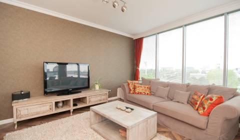 Kaufen 2-Zimmer-Wohnung, 2-Zimmer-Wohnung, Bajkalská, Bratislava - Nov