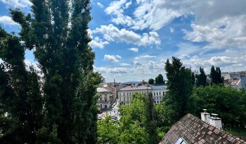 Kaufen 4-Zimmer-Wohnung, 4-Zimmer-Wohnung, Dobrovičova, Bratislava - S