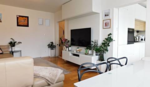 Kaufen 4-Zimmer-Wohnung, 4-Zimmer-Wohnung, Záhonok, Zvolen, Slowakei