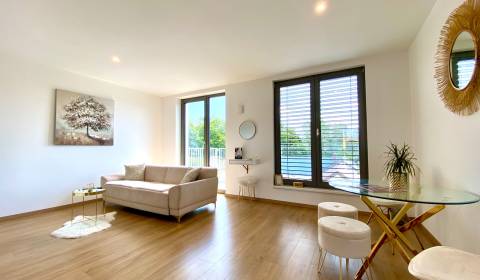 Mieten 2-Zimmer-Wohnung, 2-Zimmer-Wohnung, Bratislava - Staré Mesto, S