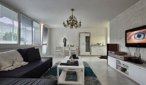 Kaufen 3-Zimmer-Wohnung, 3-Zimmer-Wohnung, Trieda SNP, Košice - Západ,