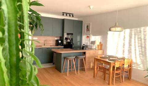 Mieten 3-Zimmer-Wohnung, 3-Zimmer-Wohnung, Súkenícka, Bratislava - Ruž