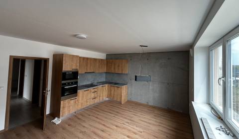 Kaufen 4-Zimmer-Wohnung, 4-Zimmer-Wohnung, Šámot, Senec, Slowakei
