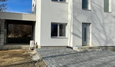 Kaufen Einfamilienhaus, Einfamilienhaus, Michalovce, Slowakei