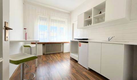 Kaufen 2-Zimmer-Wohnung, 2-Zimmer-Wohnung, Cintorínska, Bratislava - S