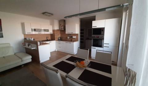 Mieten 3-Zimmer-Wohnung, 3-Zimmer-Wohnung, Trnava, Slowakei