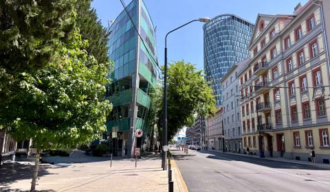 Mieten 3-Zimmer-Wohnung, 3-Zimmer-Wohnung, Malý trh, Bratislava - Star