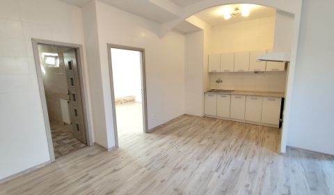 Mieten 2-Zimmer-Wohnung, 2-Zimmer-Wohnung, Nové Zámky, Slowakei