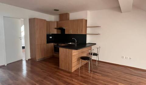 Kaufen 3-Zimmer-Wohnung, 3-Zimmer-Wohnung, Dunajská Streda, Slowakei