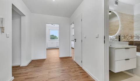 Kaufen 3-Zimmer-Wohnung, 3-Zimmer-Wohnung, Gessayova, Bratislava - Pet