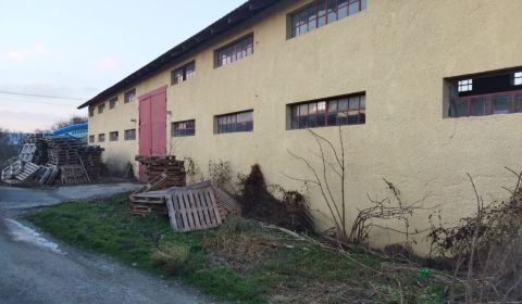 Lagerhäuser Ladce / Ilava