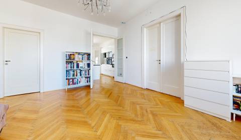 Kaufen 3-Zimmer-Wohnung, 3-Zimmer-Wohnung, Dunajská, Bratislava - Star
