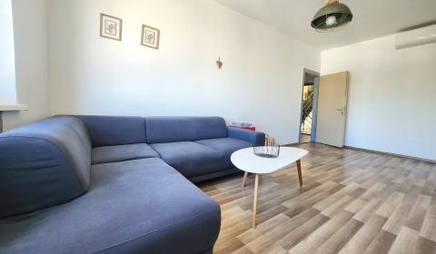 Mieten 2-Zimmer-Wohnung, 2-Zimmer-Wohnung, Obchodná, Bratislava - Star