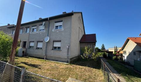 Kaufen 3-Zimmer-Wohnung, 3-Zimmer-Wohnung, Obrancov mieru, Levice, Slo