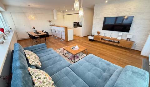 Kaufen 4-Zimmer-Wohnung, 4-Zimmer-Wohnung, Topoľčany, Slowakei