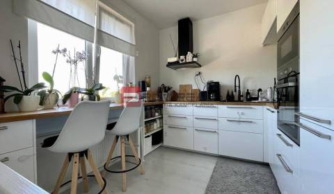 Kaufen 3-Zimmer-Wohnung, 3-Zimmer-Wohnung, centrum, Senec, Slowakei