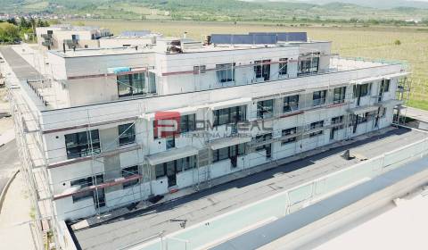 Kaufen 2-Zimmer-Wohnung, 2-Zimmer-Wohnung, Limbašská cesta, Pezinok, S
