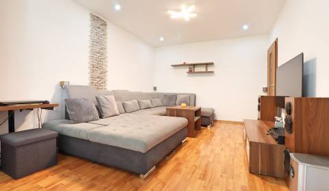 Kaufen 3-Zimmer-Wohnung, 3-Zimmer-Wohnung, Hliny, Považská Bystrica, S