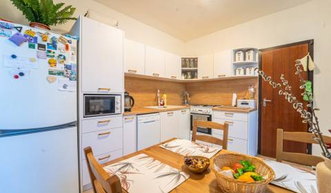 Kaufen 4-Zimmer-Wohnung, 4-Zimmer-Wohnung, Družstevná, Pezinok, Slowak